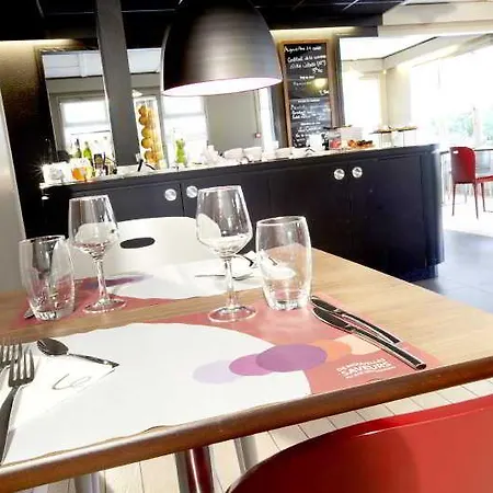 Restaurant Campanile ホテル オーリヤック