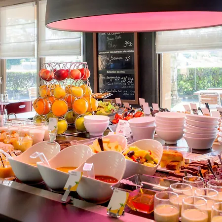 Hotell Restaurant Campanile Aurillac