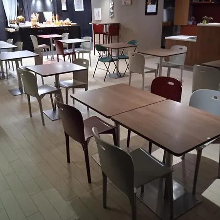 ホテル Restaurant Campanile