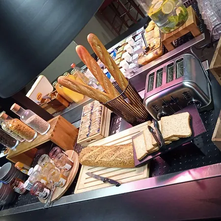 ホテル Restaurant Campanile 3*