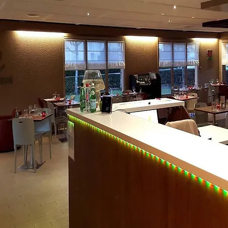 Restaurant Campanile Hotel 3*
